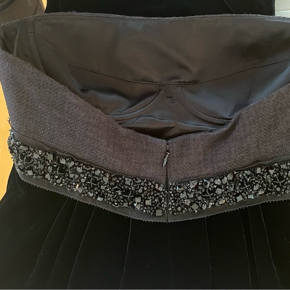 Evening velvet dress with beaded trim. Princess line shape. Perfect condition - Picture 3 of 7